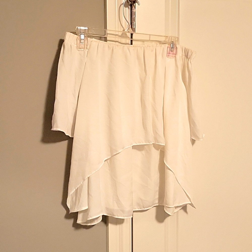 White crop top